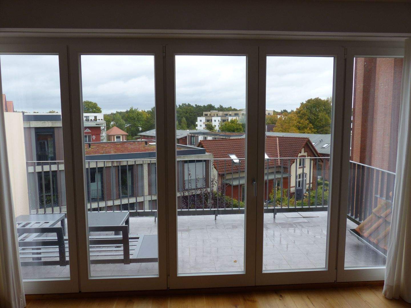 Eigene Dachterrasse + Balkon!! Modern Wohnen in historischem Gebäude. – Hamburg – Vorschaubild 7