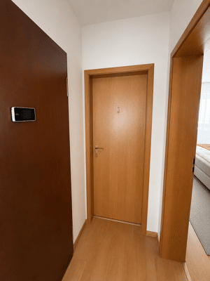 Gepflegte 2,5-Zimmer-EG Wohnung mit Südterrasse, Garten und Garage in Freiburg-Weingarten – 79114 Freiburg im Breisgau – Vorschaubild 5