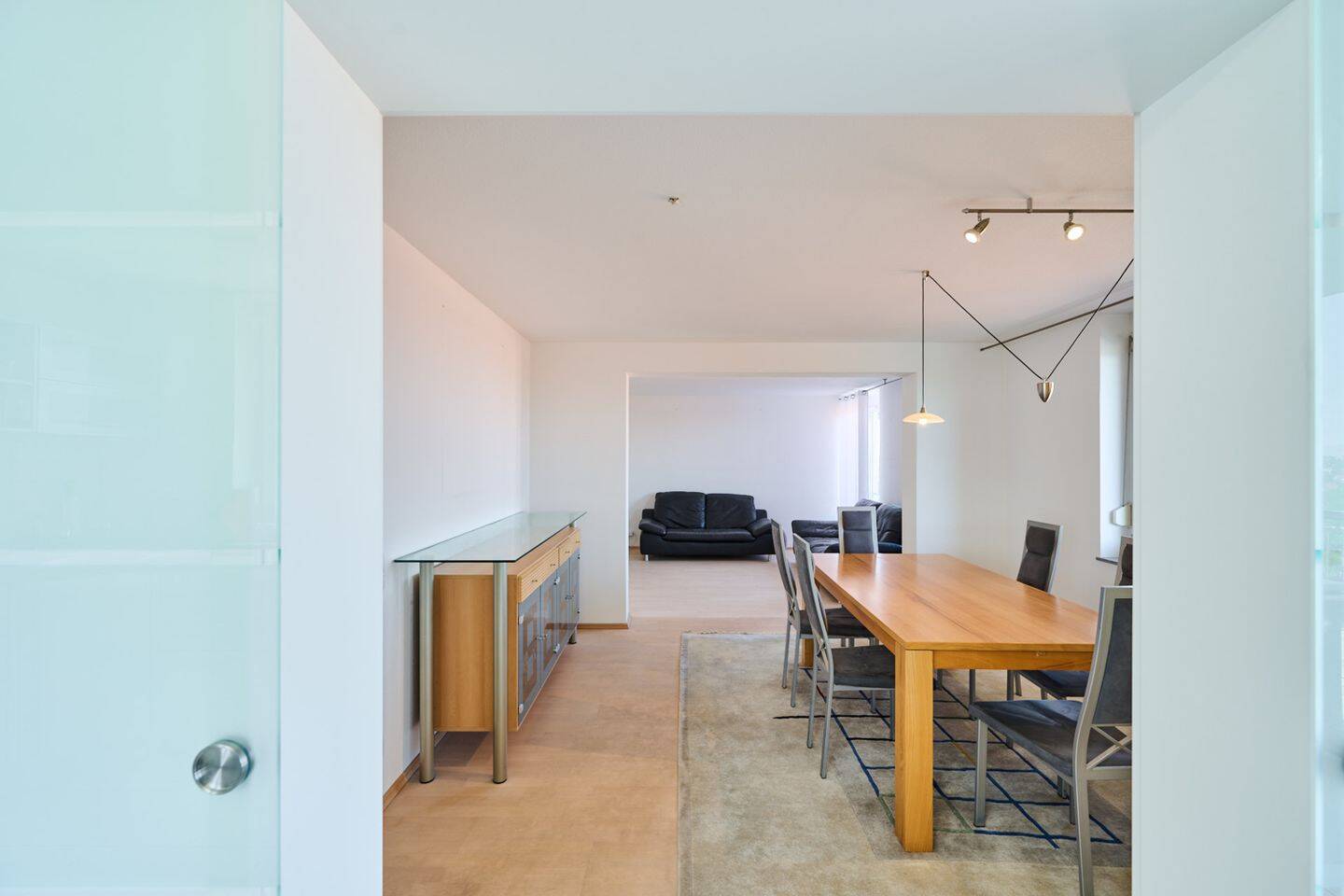 140 m² Wohnkomfort | 4,5 Zimmer | Große Sonnenterrasse | TG-Stellplatz – Filderstadt – Vorschaubild 9