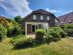 Bezugsfrei: Gepflegtes Zweifamilienhaus auf Eigenland in ruhiger Lage in St. Lorenz Nord/Dornbreite – 23556 Lübeck – Vorschaubild 3