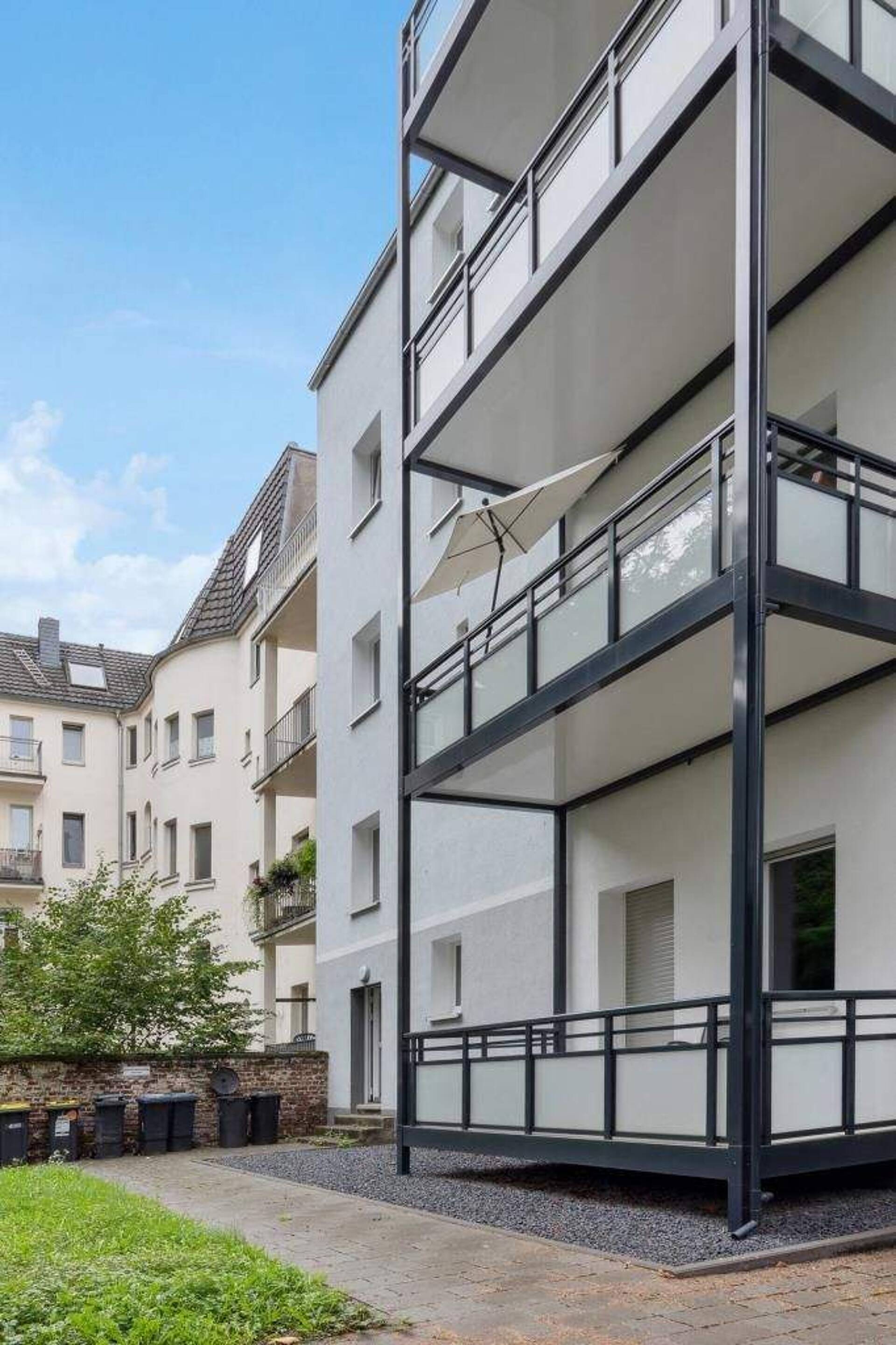 Erdgeschosswohnung in 51065 Köln mit 100,74 m² kaufen