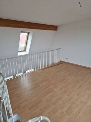 Schöne Maisonettewohnung/ 2Raum, Bad Küche mit Fenster/ Balkon und Dachterrasse – 1099 Dresden – Vorschaubild 9
