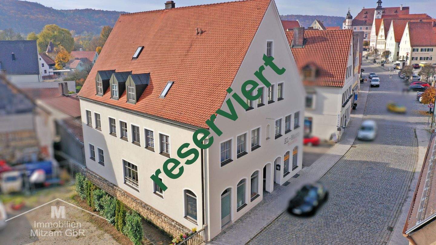 4,5% Rendite: Wohn- und Geschäftshaus mit 6 Einheiten direkt im Zentrum von Greding (verkehrsgünstig) – Greding – Bild 1 von 9