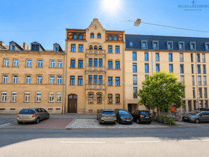 Lichtdurchflutete und renovierte 3-Zimmer-Altbauwohnung in zentraler Lage der Fürther Südstadt