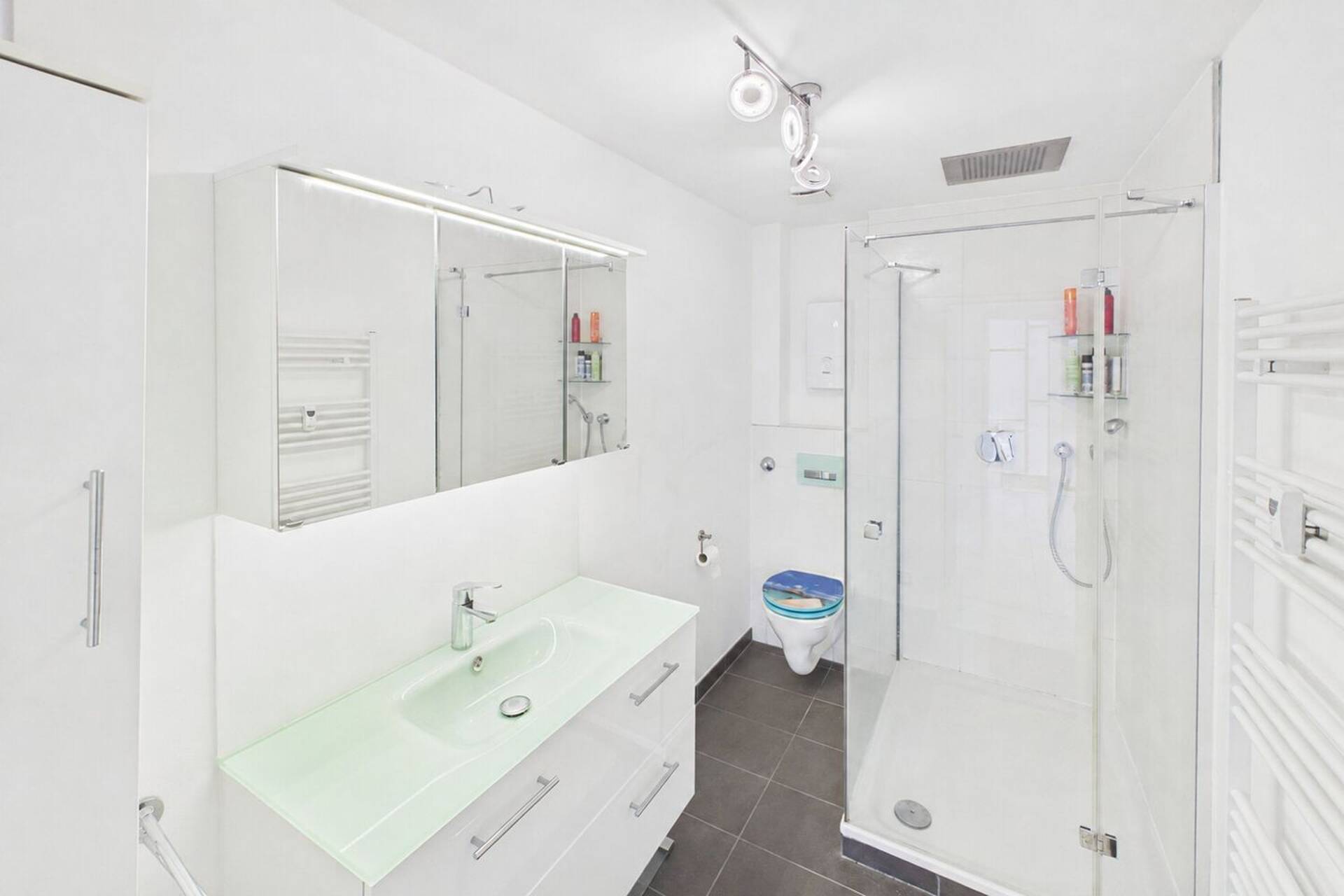 Dachgeschosswohnung in 51145 Köln mit 65 m² kaufen