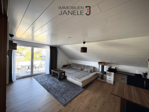 Moderne 2-Zimmer-Dachgeschosswohnung mit Balkon nahe Universität und Universitätsklinikum – 93051 Regensburg – Vorschaubild 3