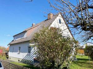Ein- bis Zweifamilienhaus mit Garage und Werkstatt in Neu-Ulm/Reutti – 89233 Neu-Ulm – Vorschaubild 2