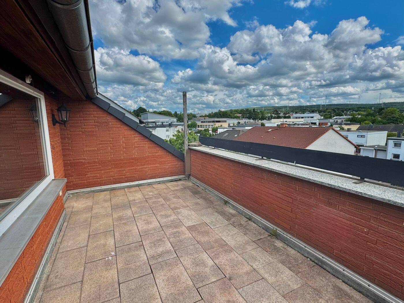 Behagliche Dachgeschosswohnung mit sonniger Loggia in harmonischer Wohnlage von Fuldabrück-Bergshs. – Fuldabrück – Vorschaubild 4