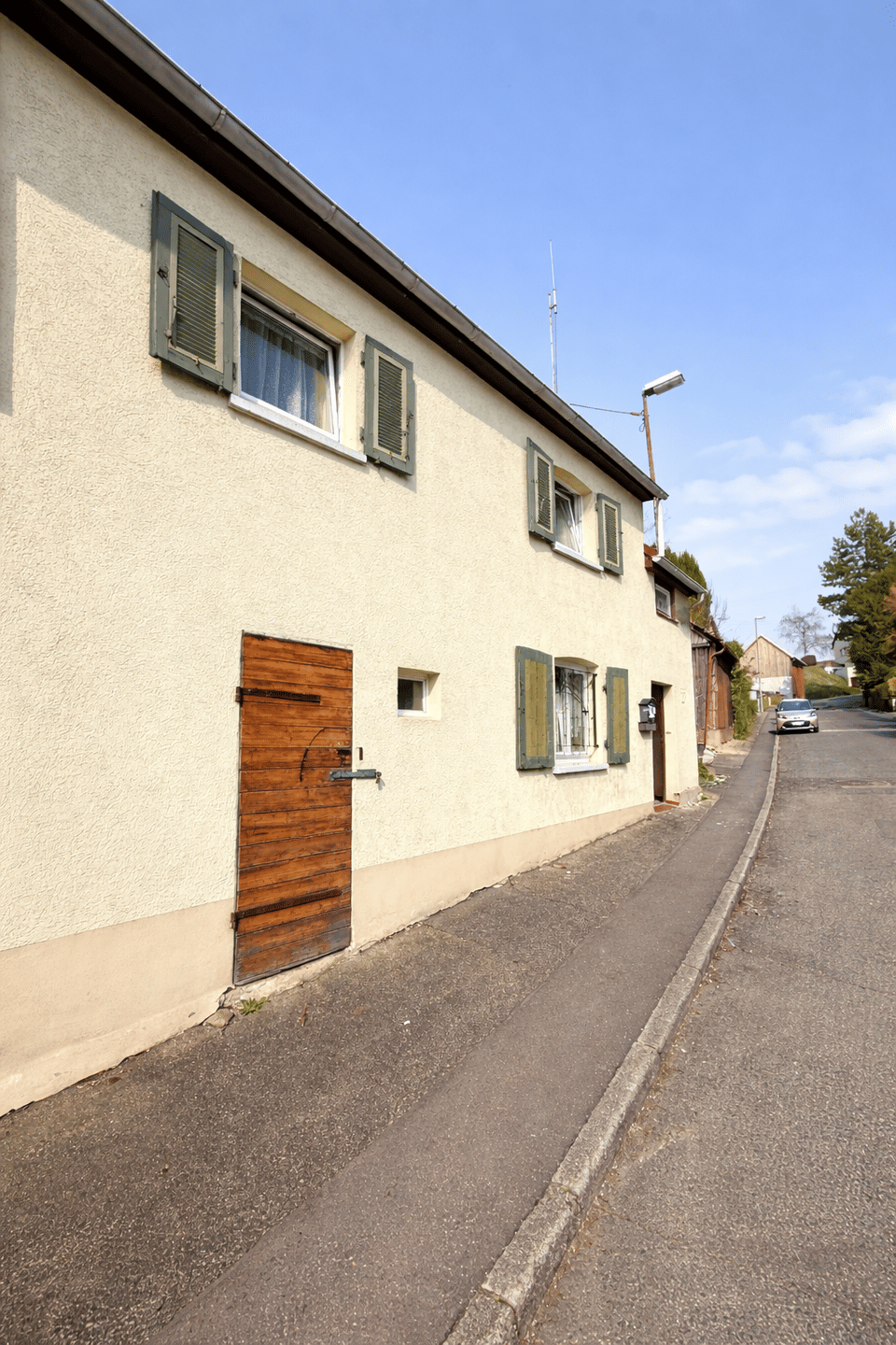 *Reserviert* Sanierungsbedürftiges Haus mit Scheune bei Heilbronn viel Potenzial zum Top-Preis