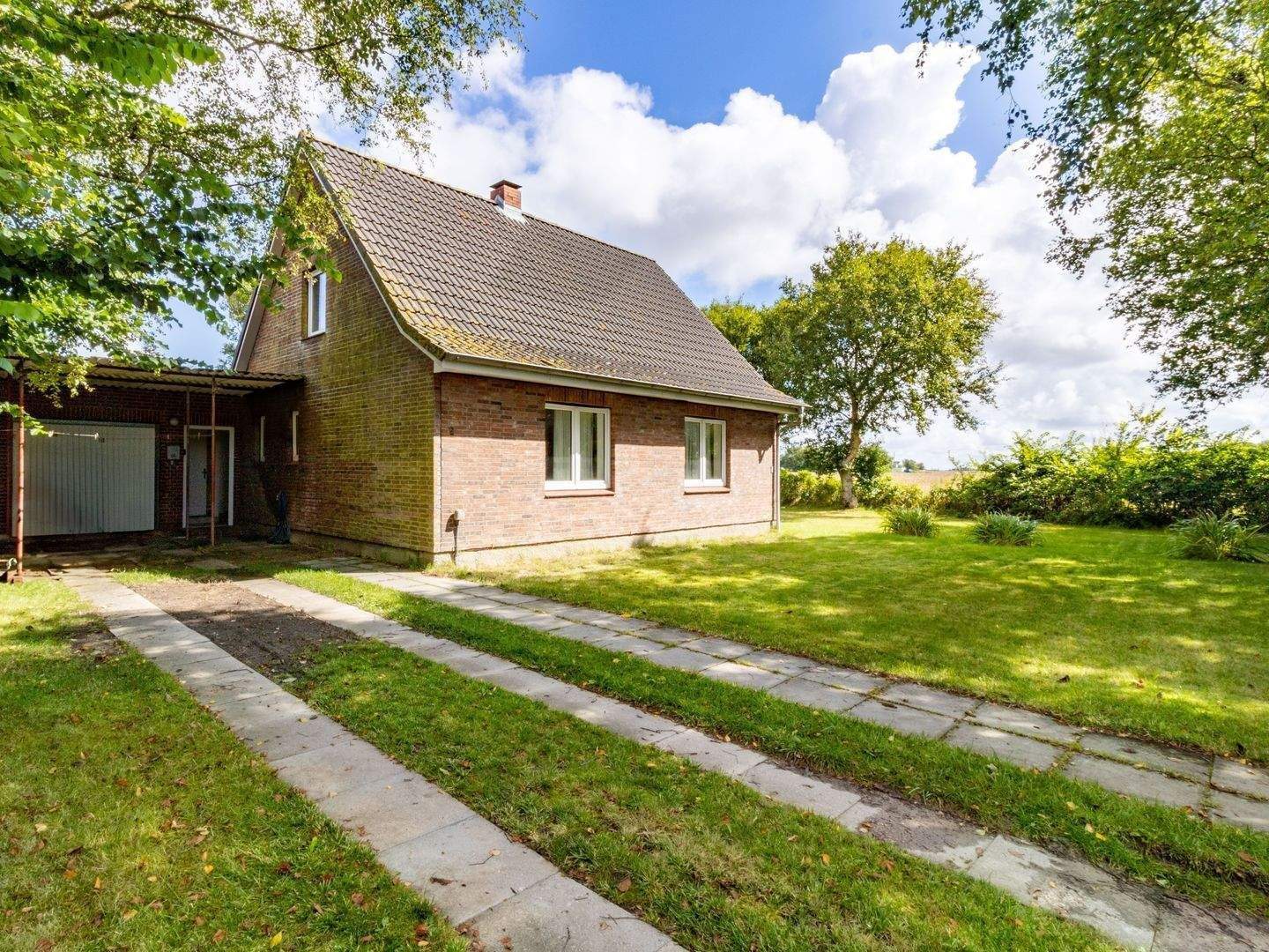 Modernisiertes Haus mit großem Garten – Klanxbüll – Vorschaubild 2