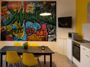 ußergewöhnliches Altbau-Loft mit fast 4 m Deckenhöhe – modern, möbliert & mit besonderem Charakter. Komplette Warmmiete inclusive allem! – 97082 Würzburg – Vorschaubild 4