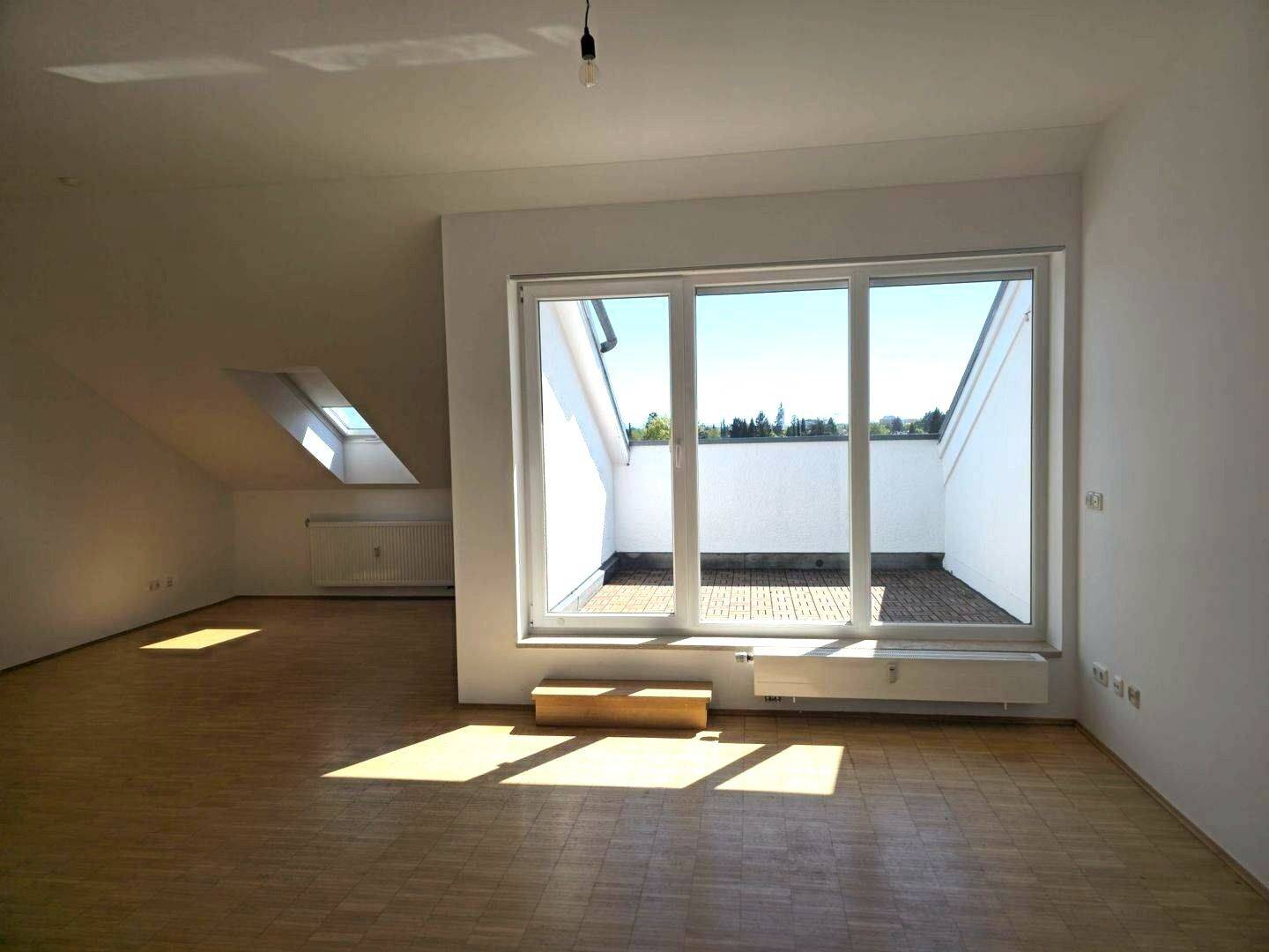 Sonnige 2-Zi.-Dachterrassen-Whg. in München-West zu vermieten – München – Bild 1 von 5