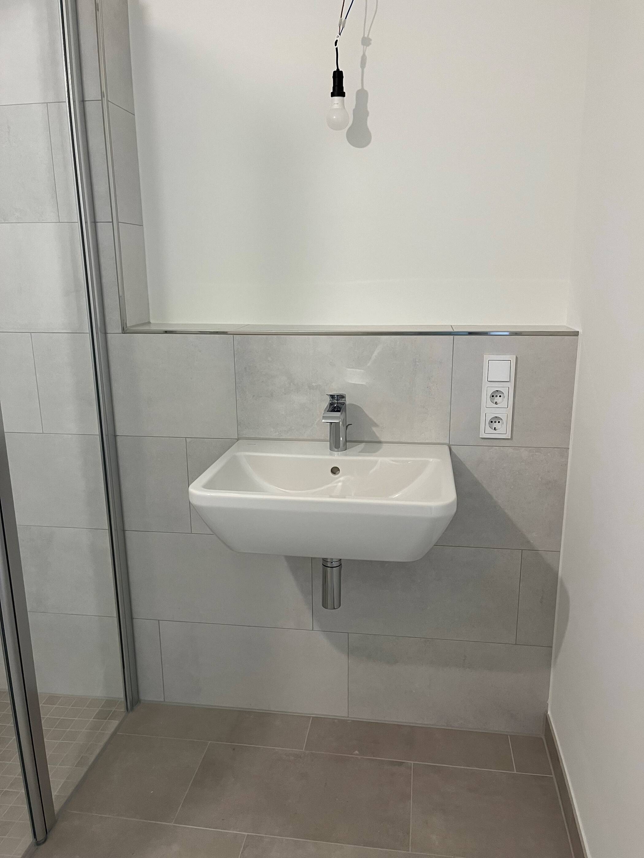 2 Zi.-Wohnung mit Parkett, gr. Balkon, BJ2023 – Hamburg – Vorschaubild 5