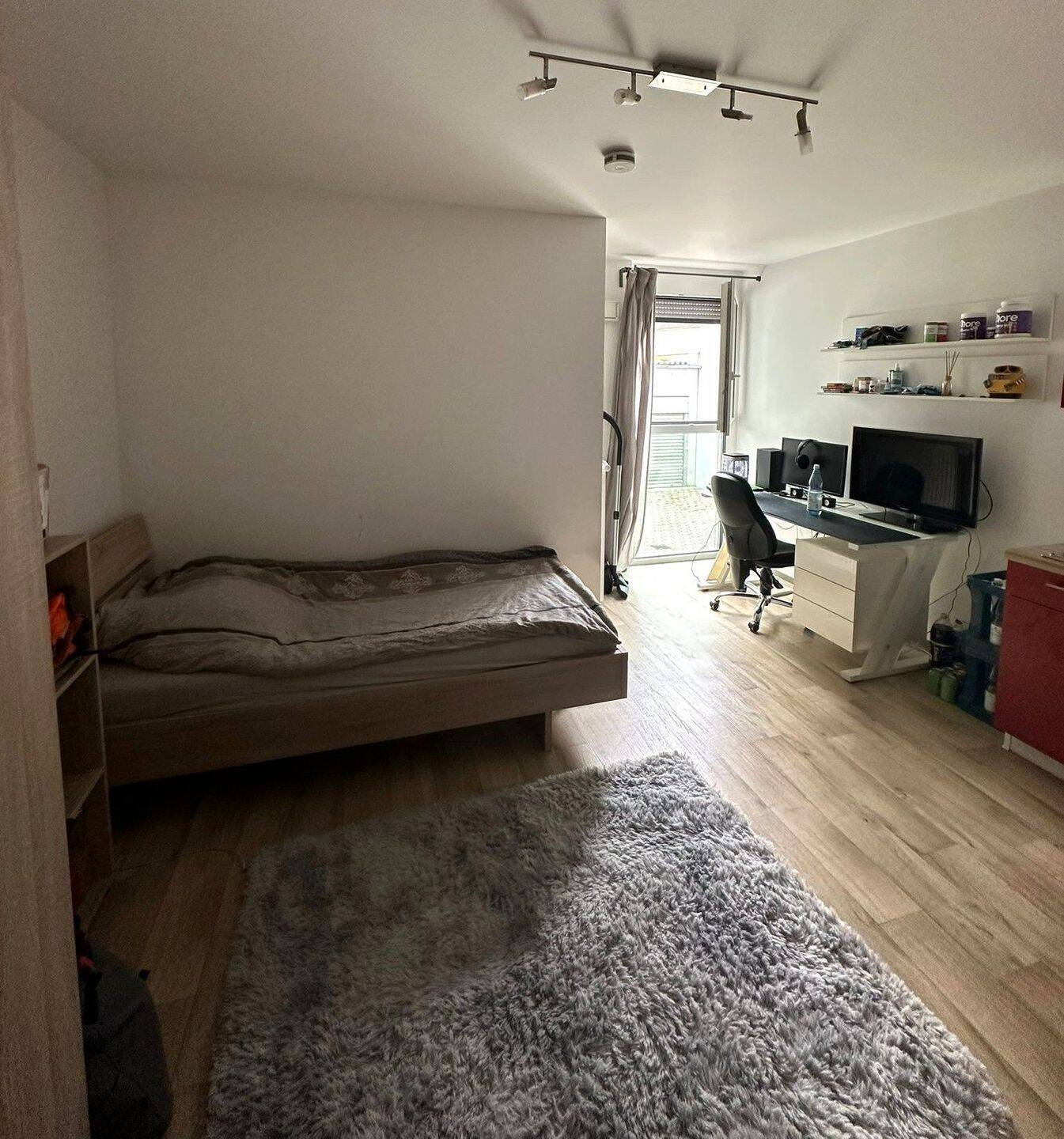 Möbliertes Studentenapartment mit Einbauküche – Nürnberg – Vorschaubild 2