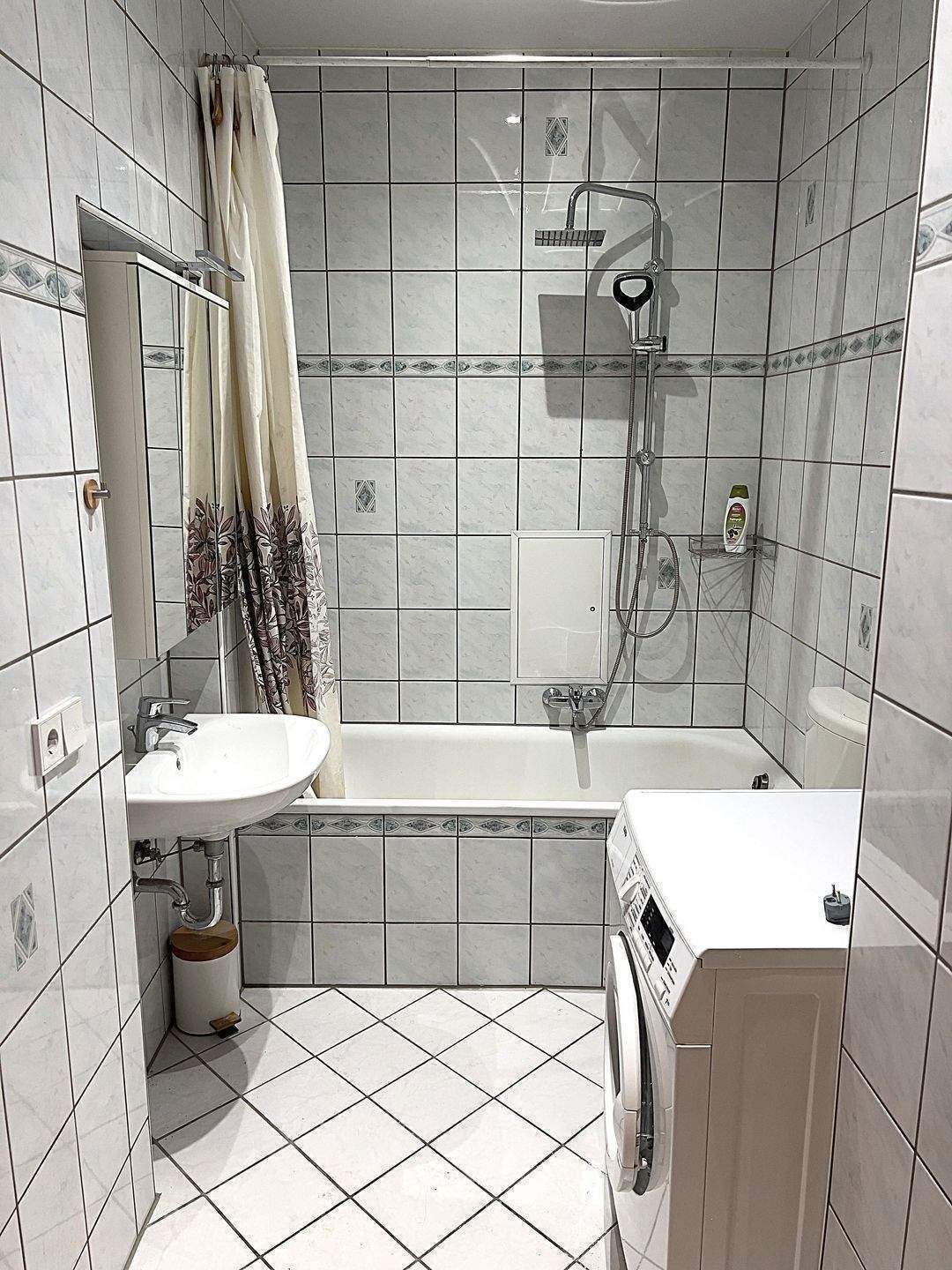 3-Zimmer-Wohnung mit Balkon, zentral gelegen, nur wenige Gehminuten zur U-Bahn Aufseßplatz, mit schöner Einbauküche – Nürnberg – Vorschaubild 9