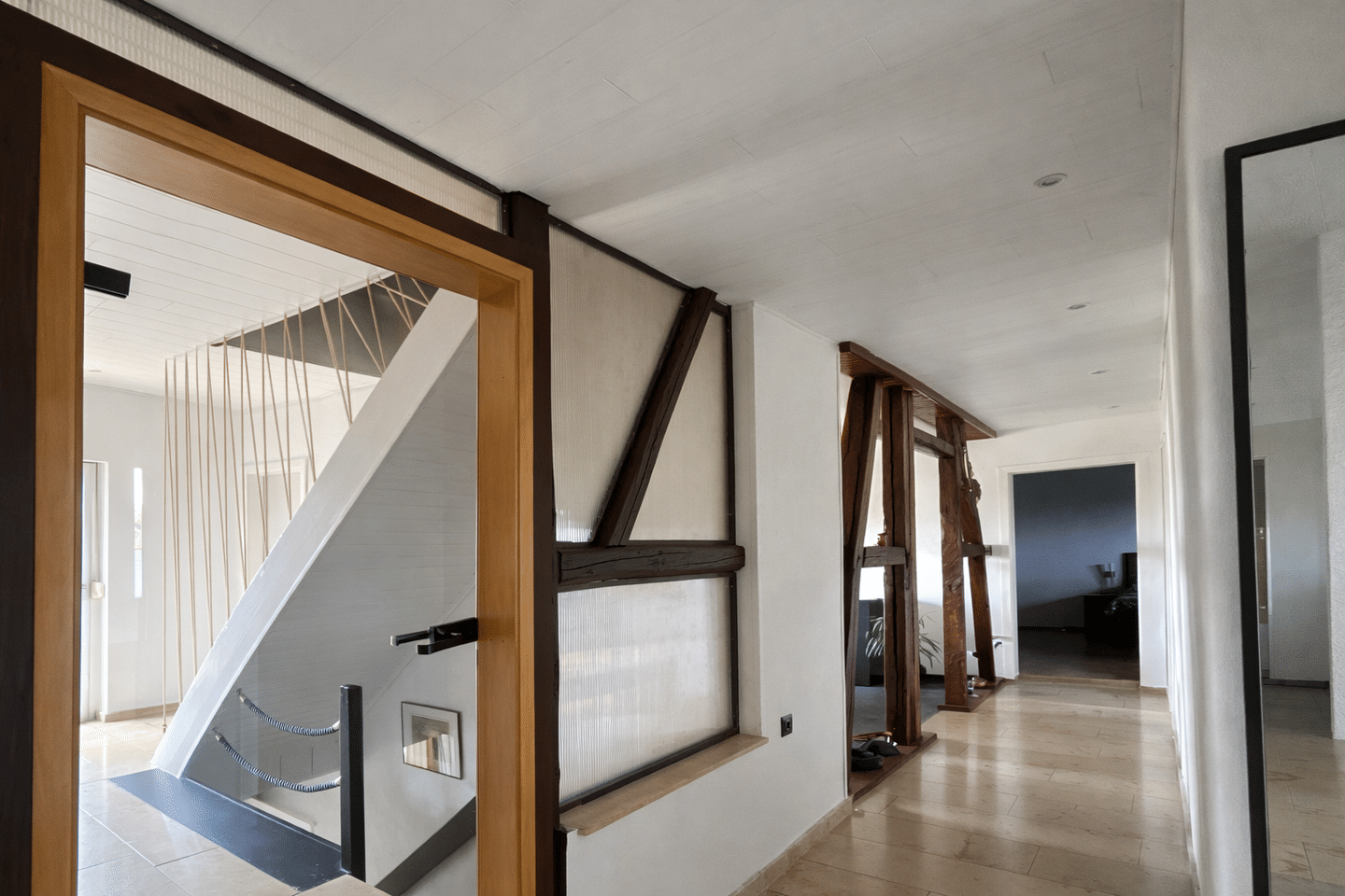 Großzügiges Zweifamilienhaus nahe Edersee mit großem Garten und Ausbaupotenzial – Waldeck – Vorschaubild 5