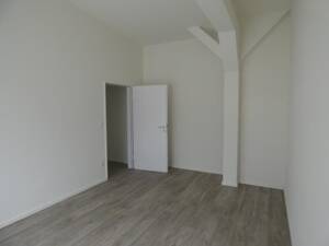 Großzügig geschnittene DG-Wohnung mit Balkon ***Laminatfußboden***Wannenbad*** – 12459 Berlin – Vorschaubild 5