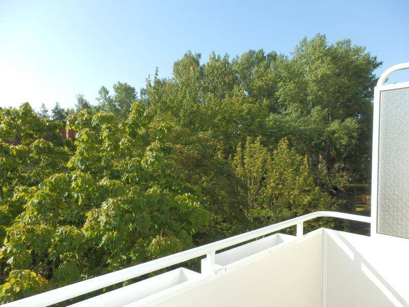 ZWEI Zimmer+ Balkon+ Einbauküche im grünen Altendorf