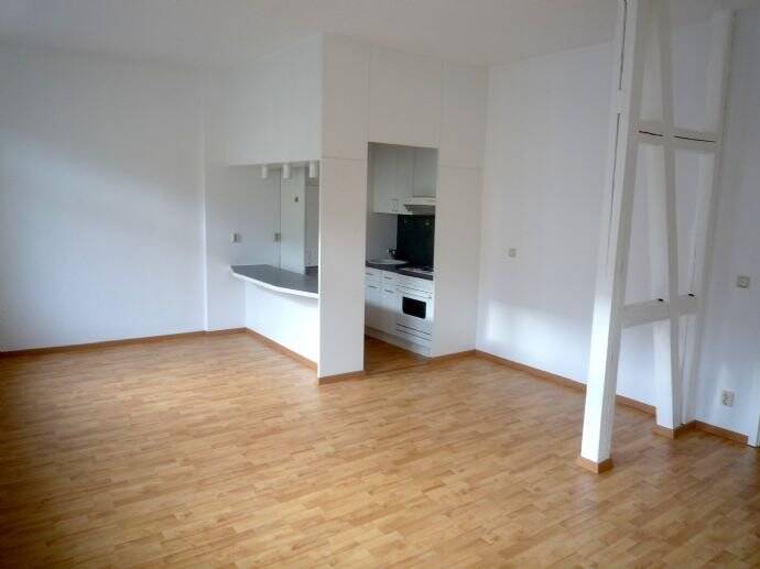 EF - Zentrale Lage mit Balkon, EBK und Stellplatz – Erfurt – Vorschaubild 6