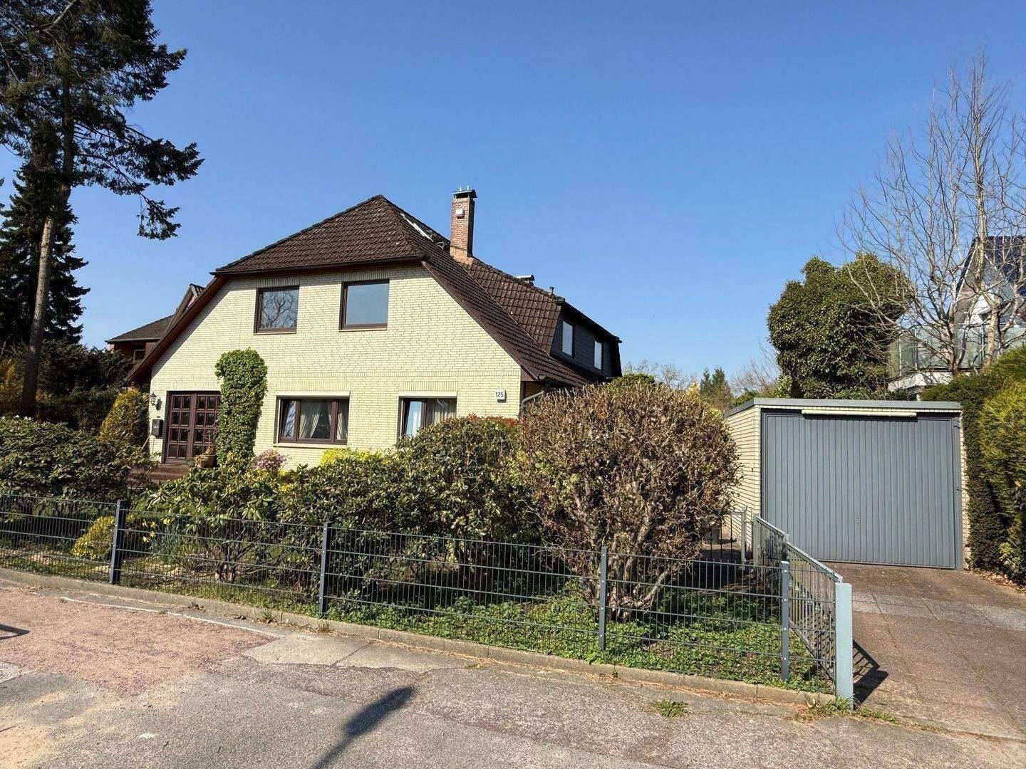 Gepflegtes 2-Familienhaus auf großem Grundstück am Volksdorfer Wald – Hamburg – Vorschaubild 2