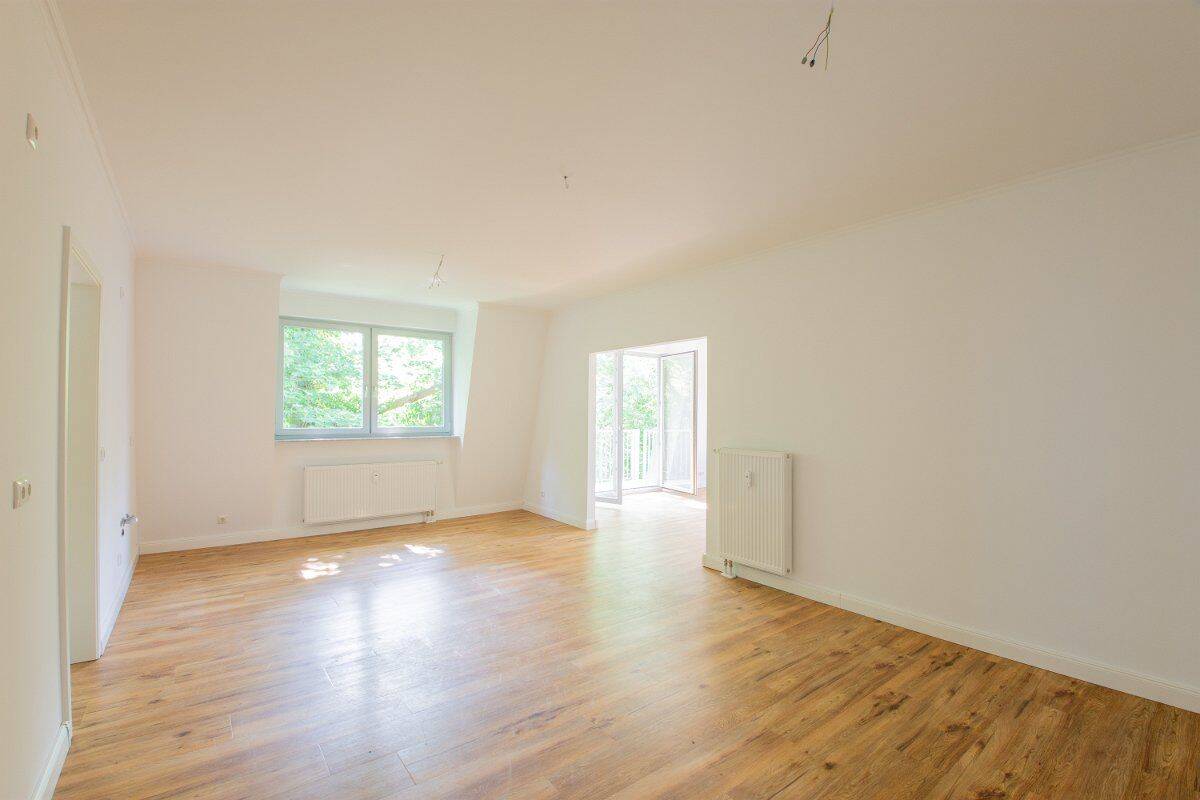 PROVISIONSFREI | Exklusive 5-Raum-Dachgeschosswohnung mit Parkblick, Balkon, Aufzug & TG-Stellplatz – Neuruppin – Vorschaubild 3