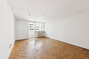 Klassische 2-Zi.-Whg. in Schwabing mit Balkon, Aufzug und bereit zur Modernisierung – 80796 München – Vorschaubild 4