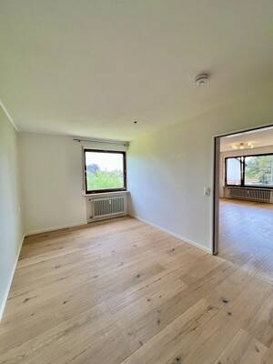 Ühlingen-Birkendorf - 2 Zimmerwohnung im OG mit Balkon in ruhiger Wohnlage – 79777 Ühlingen-Birkendorf – Vorschaubild 4