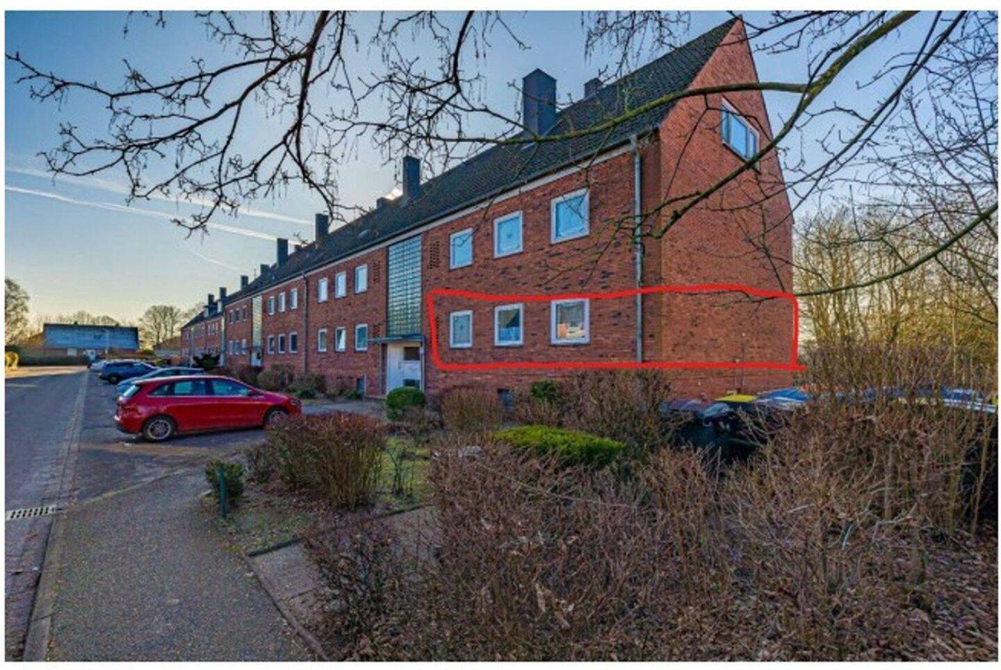 Saniert am Ortsrand: 3,5-Zi.-EG-Wohnung, 77 m², Süd-West-Loggia, neue Küche