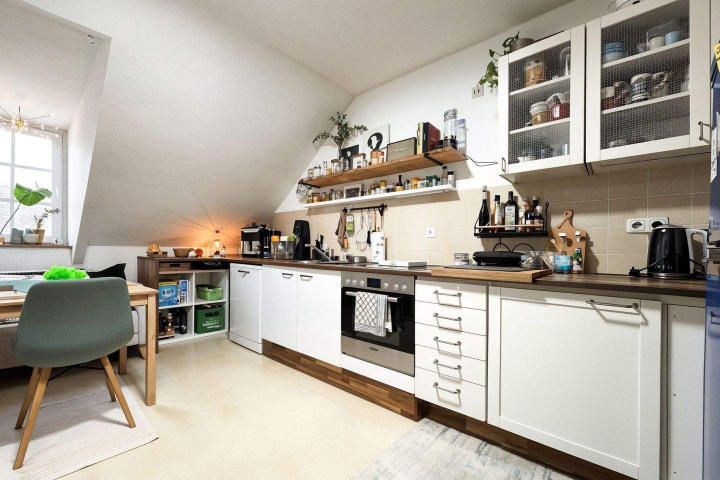 Trier-Mitte: vermietete 4-ZKB Wohnung mit ca. 92 m² Wohnfläche + Duplex-Stellplatz & Kellerraum – Trier – Vorschaubild 4