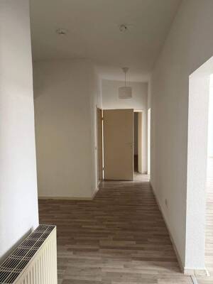Altbauwohnung - nicht Familien oder WG geeignet - mit 3 Zimmern in der Stadtmitte – 47051 Duisburg – Vorschaubild 3