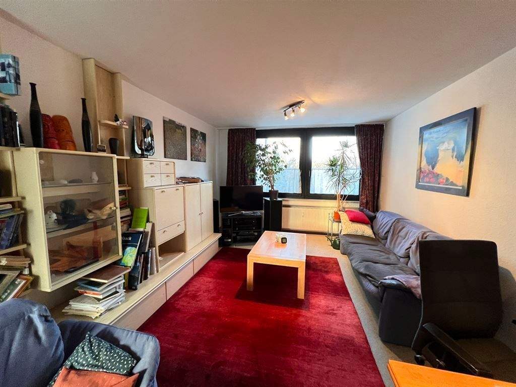 Gefragte Lage Nähe Zeltnerschloß! Vermietete 2-Zi.-ETW mit Loggia + TG-Duplexparker! – Nürnberg – Vorschaubild 3