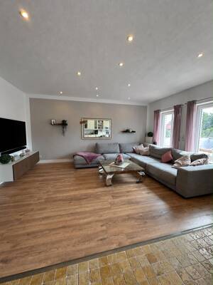 Klimatisierte Penthousewohnung mit 38m² Dachterrasse in zentraler Lage – 28832 Achim – Vorschaubild 2
