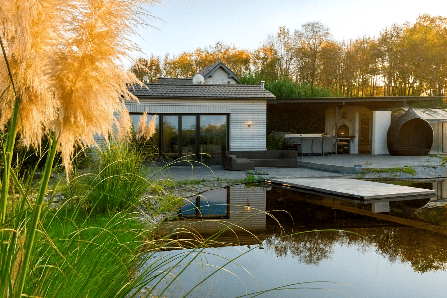 Luxuriöses Anwesen - 362 m² Wfl mit Schwimmteich und Poolhaus - Ihr Traumhaus zum Verlieben! – Moers – Vorschaubild 2
