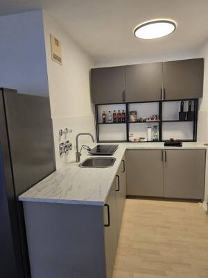 Voll möbliertes 1-Zimmer-Design-Apartment mit Balkon in Fürth – 90763 Fürth – Vorschaubild 5