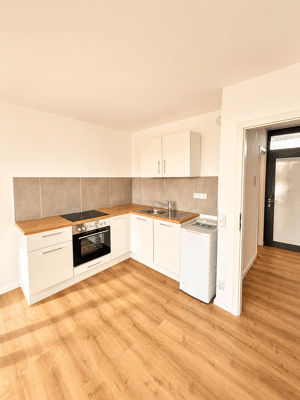 OHNE Maklergebühr!!! Modern kernsanierte 1-Zimmer-Wohnung in begehrter Wohnanlage – 91056 Erlangen – Vorschaubild 2