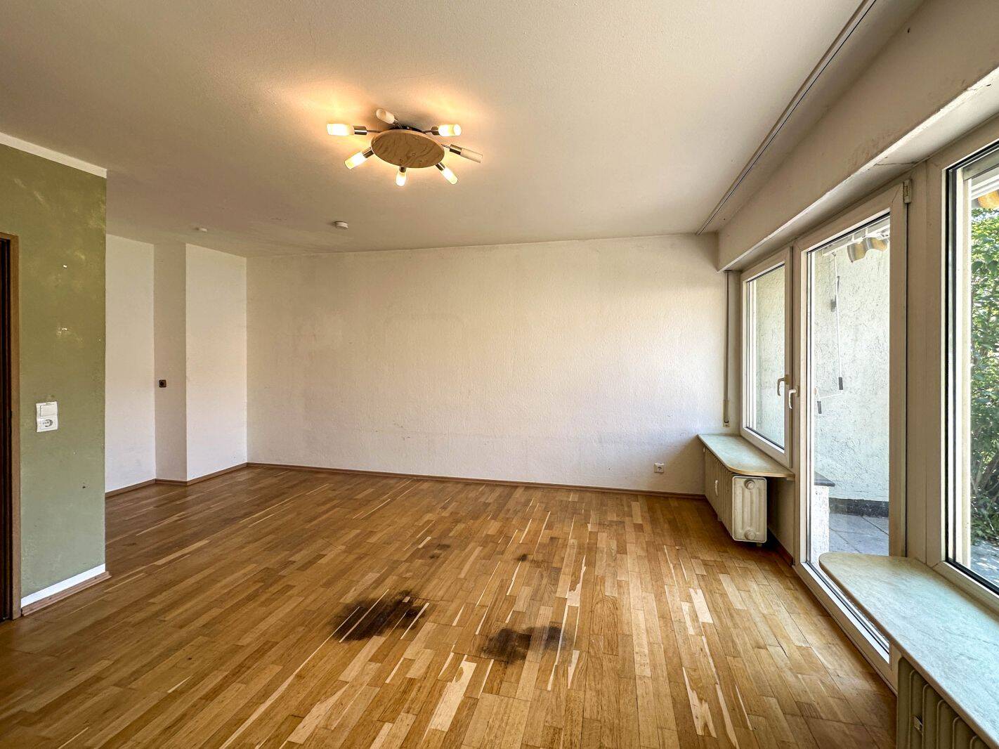 Wohnen auf zwei Ebenen mit viel Potenzial - 3,5-Zimmer Maisonette Wohnung mit Süd-Terrasse – Traunreut – Vorschaubild 8