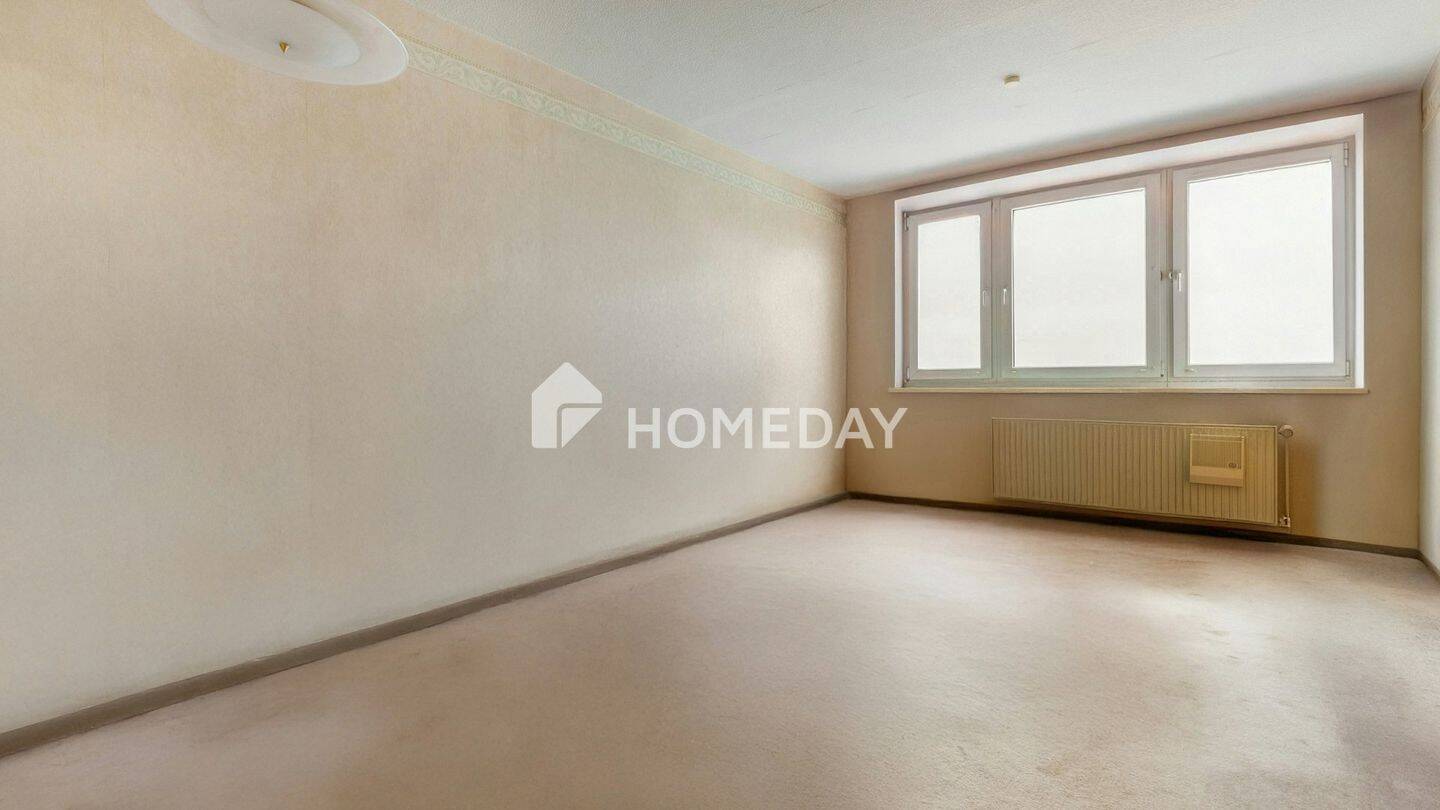 Mitten im Zentrum und Blick auf die Spree: 3-Zimmer-Wohnung mit Loggia und 2 Stellplätzen – Berlin – Vorschaubild 3