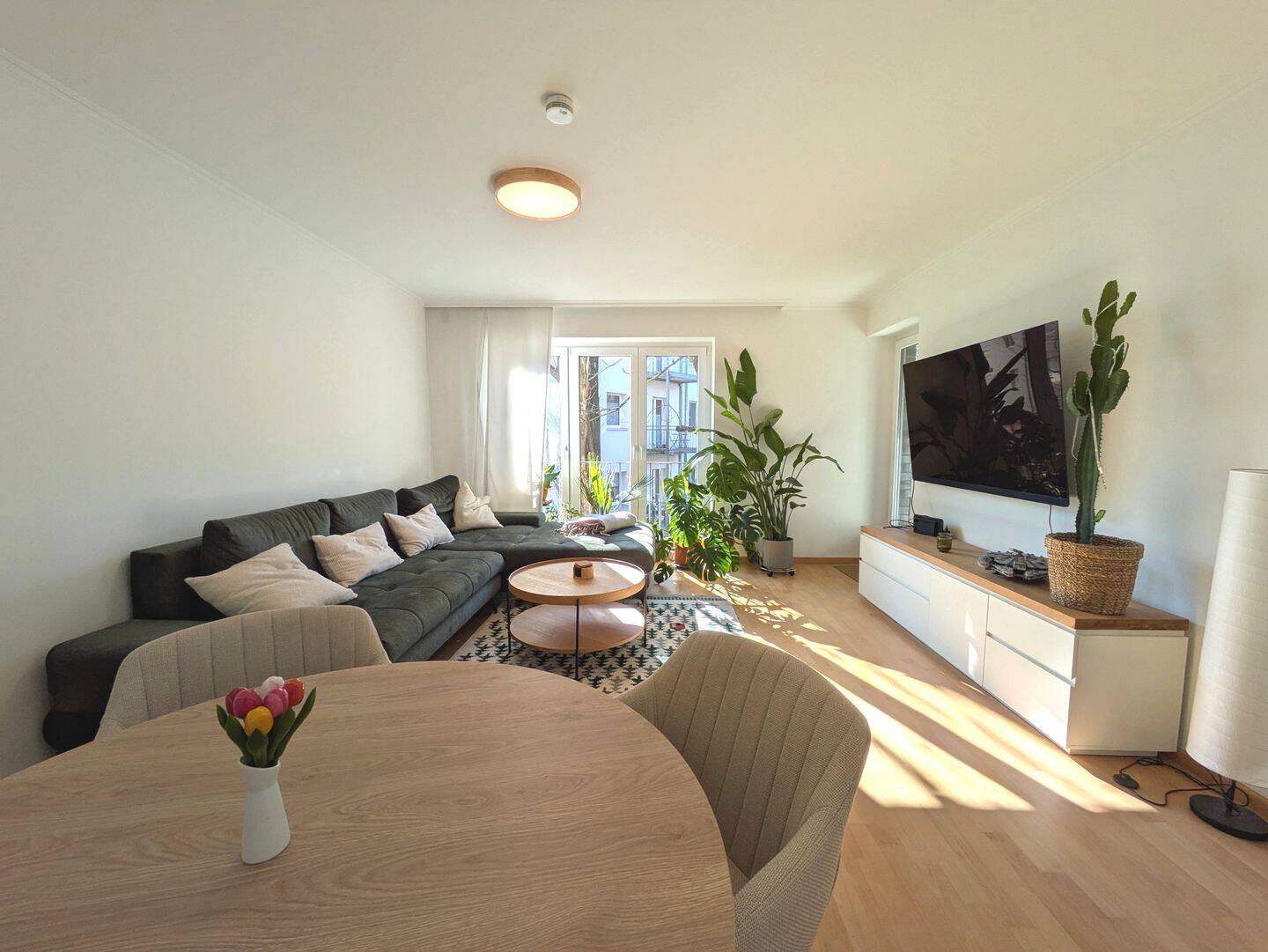 Barrierefreie 3 Zimmer-Wohnung mit Balkon und Tiefgaragenstellplatz -gut vermietet oder zur Selbstnutzung-
