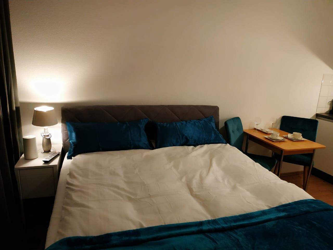 Zentral in Q7, 5*-Boxspringbett, 900m zum Hbf, 30 Min ICE zum FRA, alles in Fußnähe – Mannheim – Vorschaubild 2