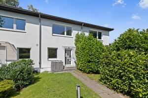Ruhig gelegenes Reihenmittelhaus mit Terrasse, Garten und Vollkeller – 22149 Hamburg – Vorschaubild 2
