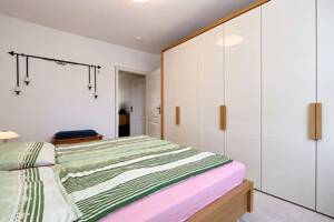 Gepflegte & sonnige 3-Raum-Wohnung über den Dächern der Südstadt. Ca. 62m² Wfl., Stellplatz & Kellerraum! – 18059 Rostock – Vorschaubild 9