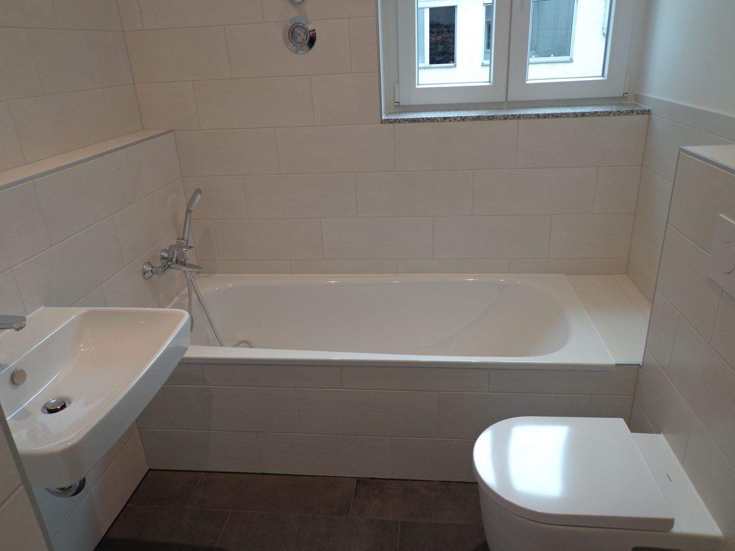 " TOP " Kernsanierte u. neu renovierte 3 ZKB - Wohnung " – Mannheim – Vorschaubild 7