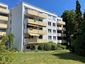 Solln: Einladende, helle 3 Zimmer-Wohnung mit großzügigem Süd-Balkon in sehr gepflegter Wohnanlage. – 81477 München – Vorschaubild 1