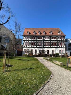 Charmante Dachgeschosswohnung in denkmalgeschütztem Altbau in der Innenstadt! – 99084 Erfurt – Vorschaubild 4