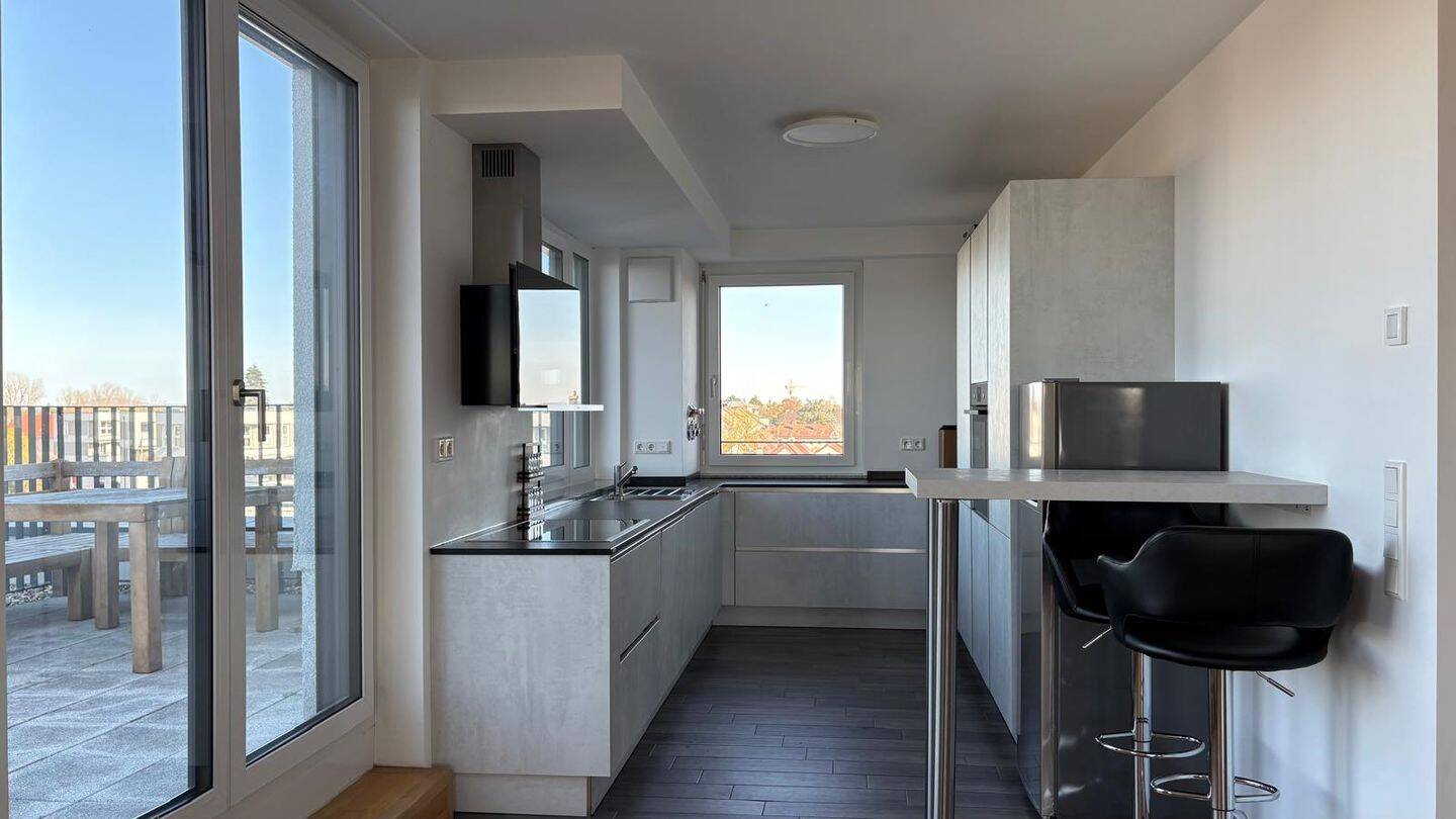 Luxuriöse Maisonette mit XL-Dachterrasse, Designküche, TG-Stellplatz und Penthouse-Flair in Fürth – Fürth – Vorschaubild 6