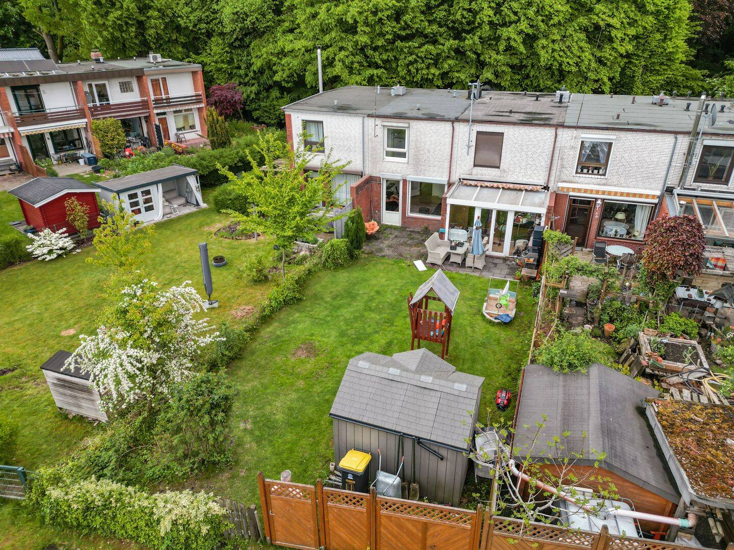 Im Vorlauf - Kleine Perle in HH-Niendorf, Reihenhaus mit Terrasse, Garten u. Gestaltungsspielraum. – Hamburg – Vorschaubild 2