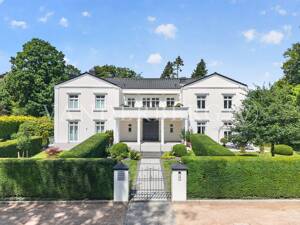 Imposantes Anwesen - Haus-im-Haus-Charakter mit großzügigem Grundstück & Wohnkomfort auf drei Ebenen