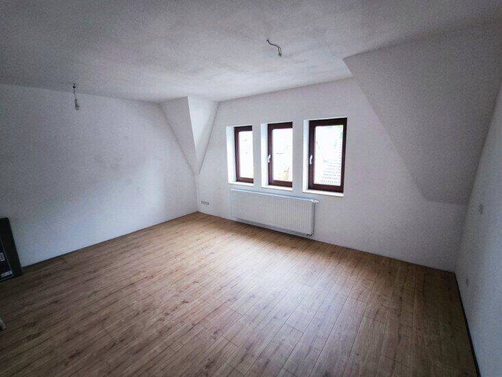 Komplett renovierte, sanierte 3 ½ Raum Dachgeschosswohnung in ruhiger Lage von Sterkrade – Oberhausen – Vorschaubild 4