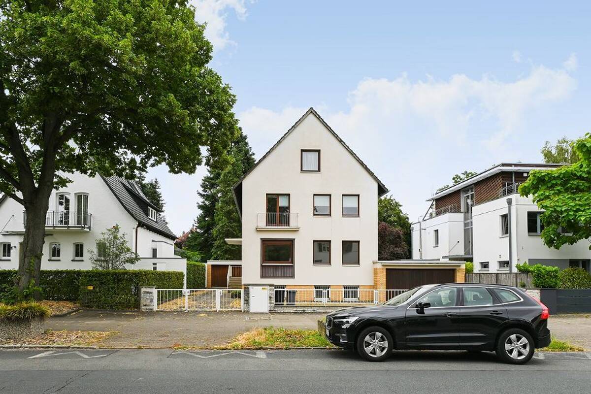 Vielseitiges 1-3-Familienhaus in begehrter Lage von Hannover-Kirchrode – 30559 Hannover – Bild 1 von 9
