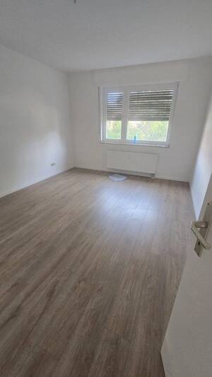 Frisch renovierte 2-Zimmer-Erdgeschosswohnung in Dellwig, frei ab sofort – 45357 Essen – Vorschaubild 3